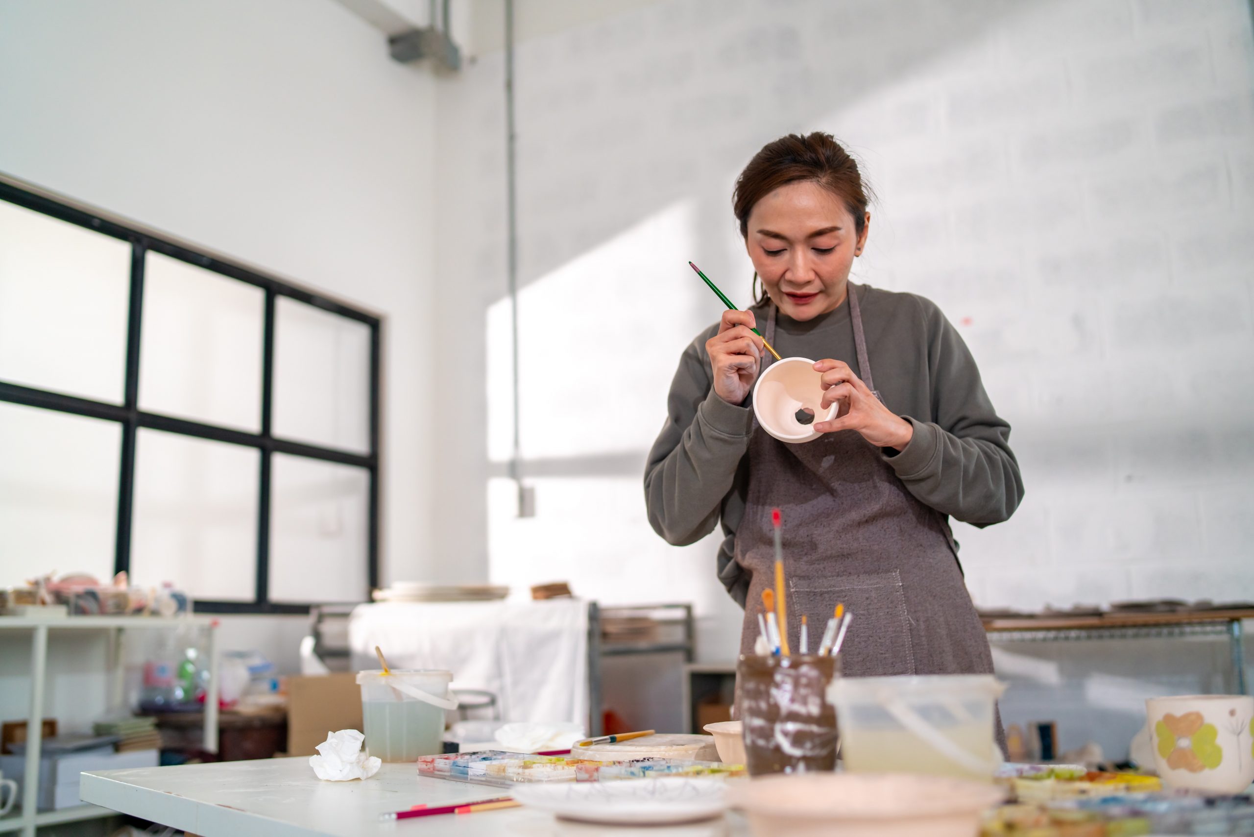 Mothers Day Event Ideas - Pottery workshop getty-images-w23YF4lrges-unsplash